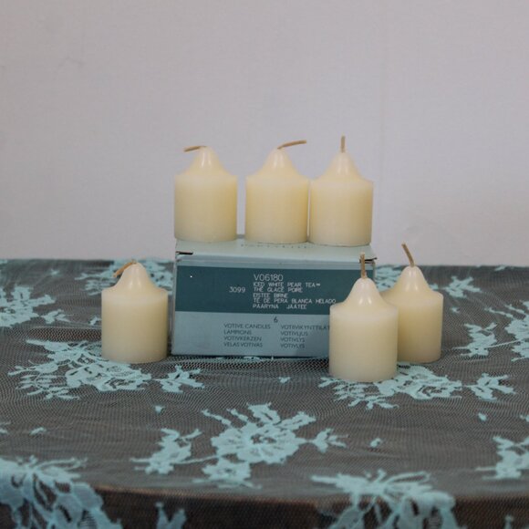 PartyLite Iced White Pear Tea 6 Votive Candles V06180  Open Box 1/2 Dozen - Picture 1 of 3